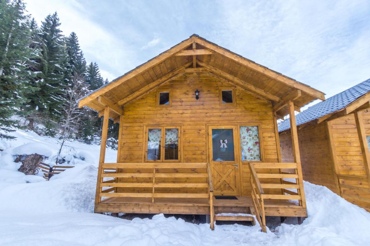 Mountain Cabins Mestia Eksteriør bilde
